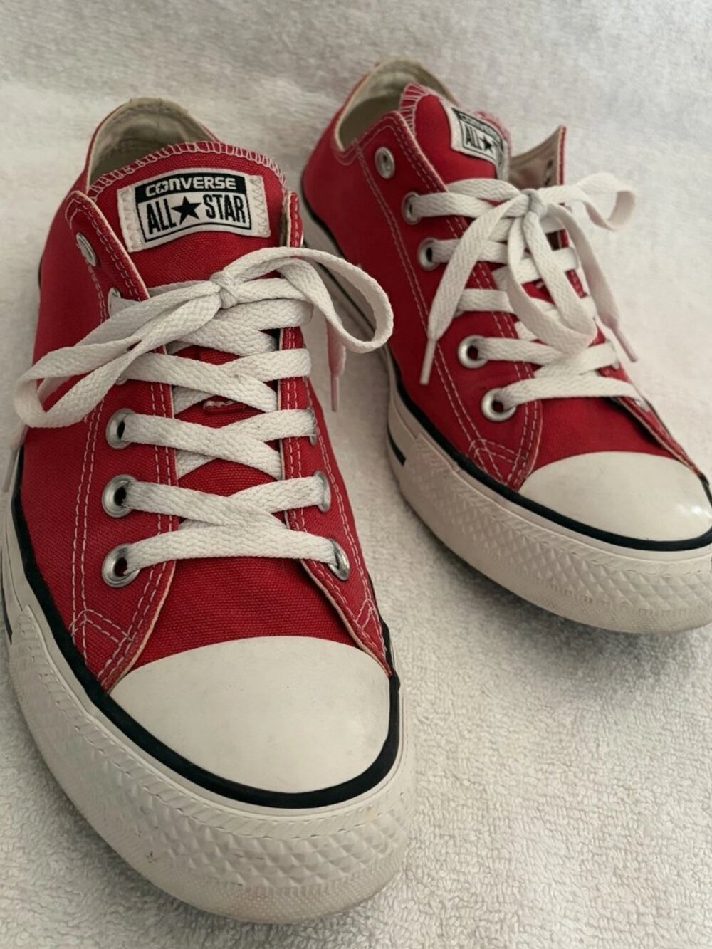 Converse All Star Red Canvas Sneakers Men's Size 8 Lightweight Lace Up Casual